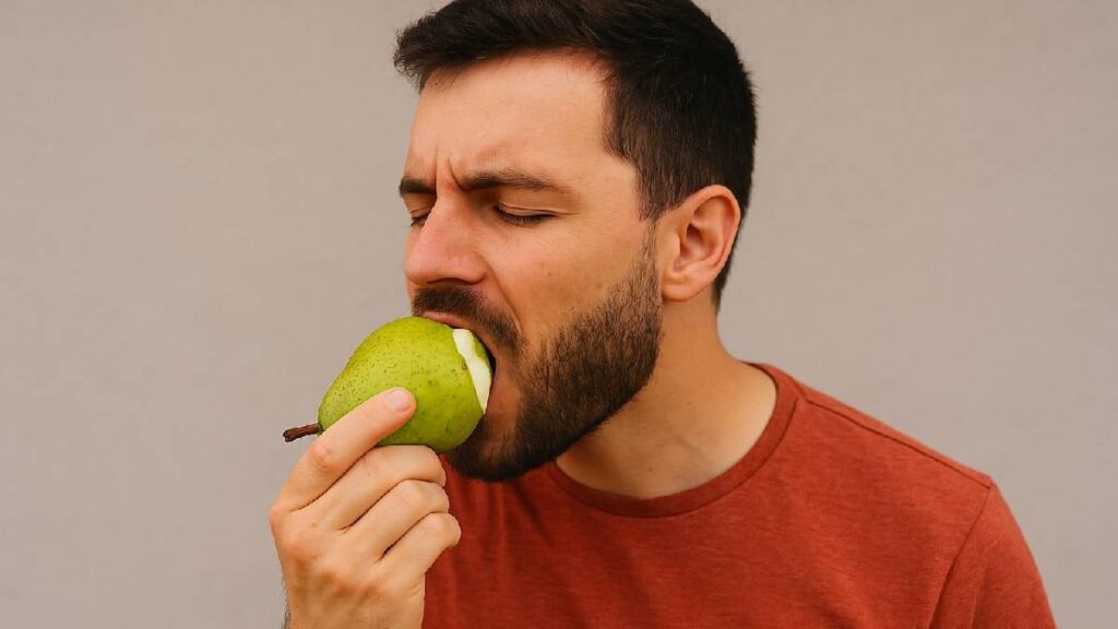 Armudu böyle yiyenler hapu yuttu