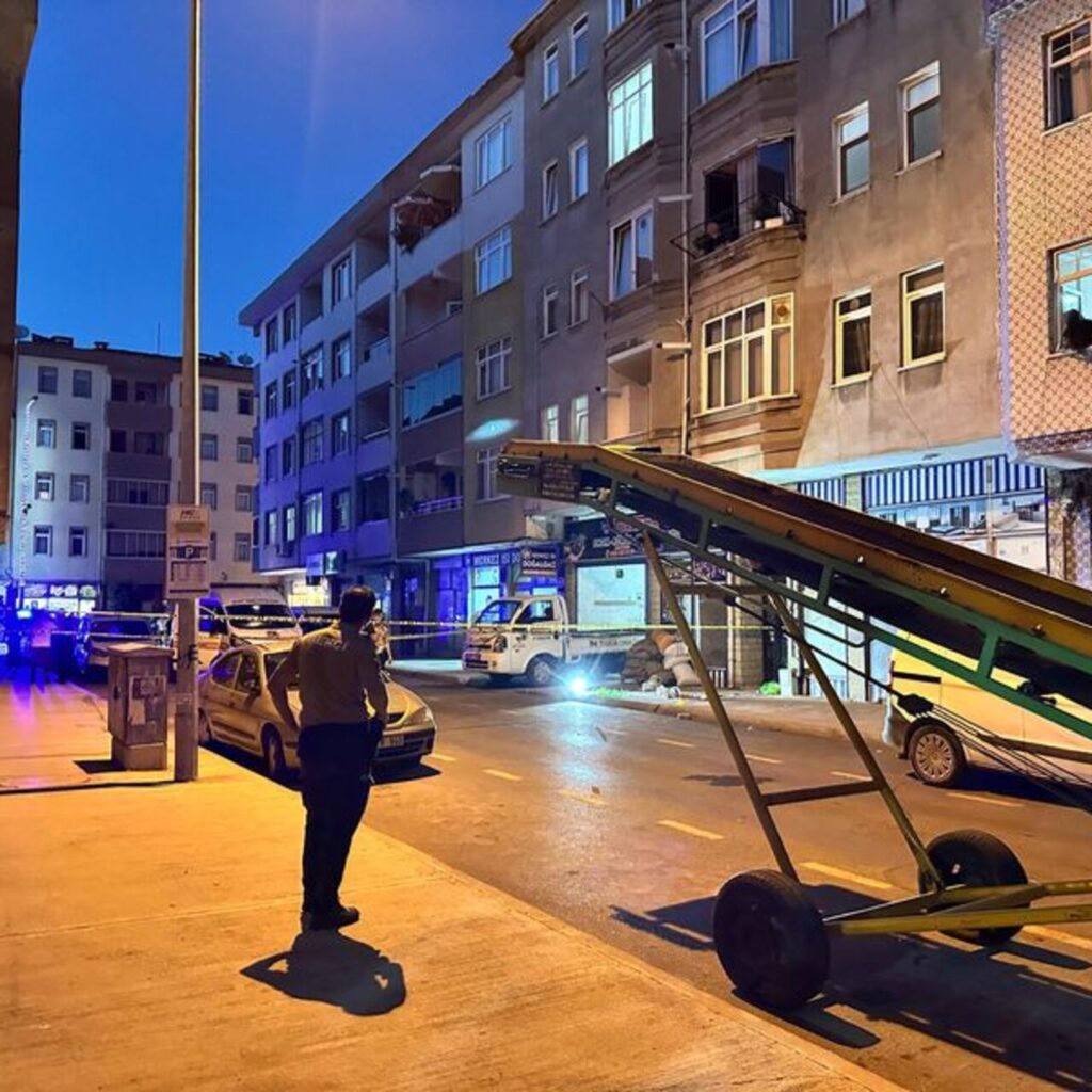 Eşi ve çocuğunun yanında öldürüldü!