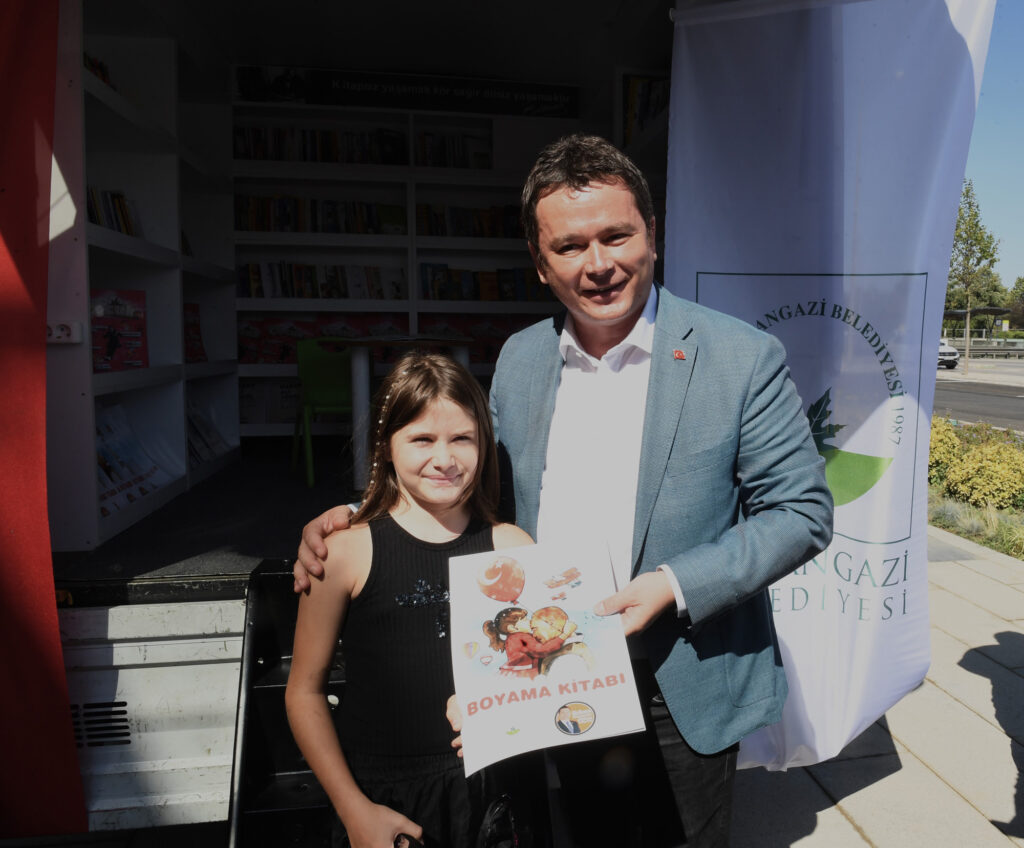 Gezici Kütüphane 1 yıldır yollarda