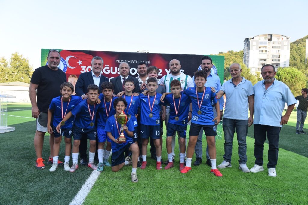 YILDIRIM’DA ‘ZAFER’ GURURU SAHAYA YANSIDI