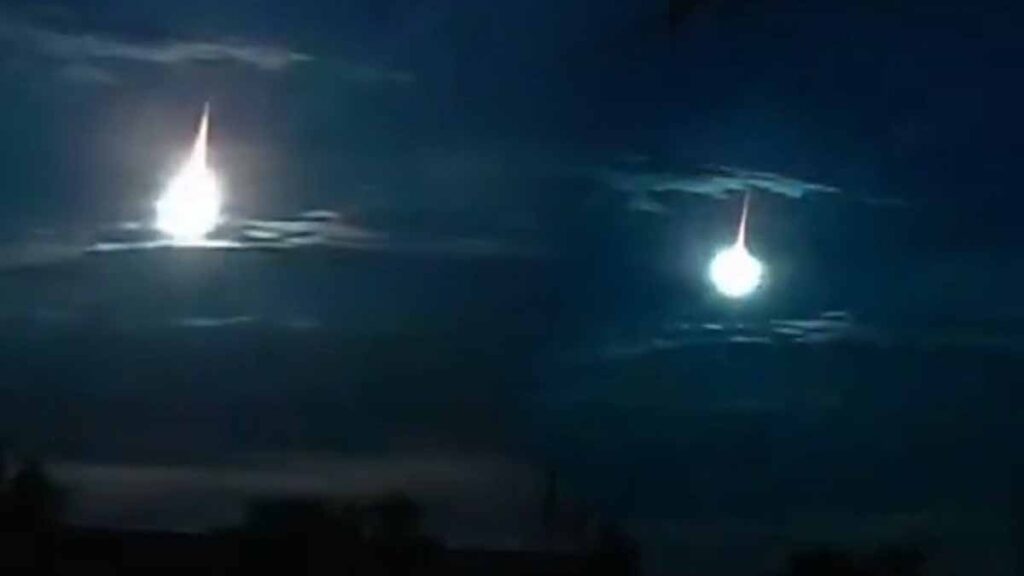 Japonya’da gökyüzünü ‘ateş topu’ sardı