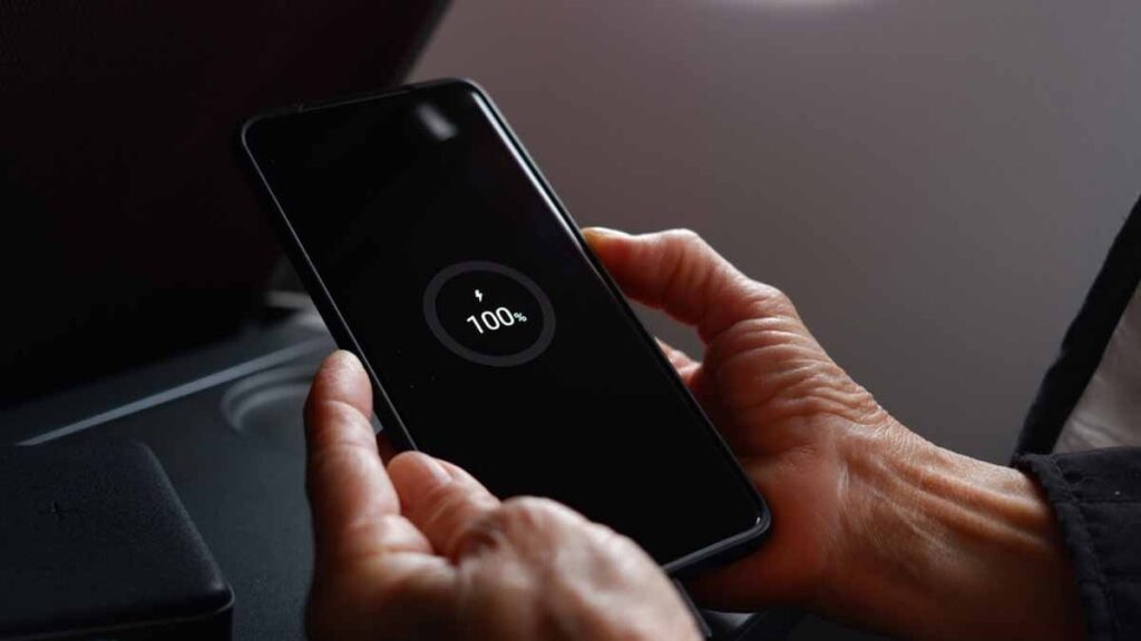 Telefonunuzu bu şekilde şarj etmek size pahalıya mal olabilir… İşte Türkiye’de dolaşan yeni dolandırıcılık yöntemi