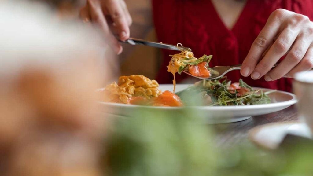 TikTok’taki tehlikeli akım can aldı: 13 yaşındaki çocuğu ciddi susuzluk ve bağırsak tıkanıklığı ölüme götürdü