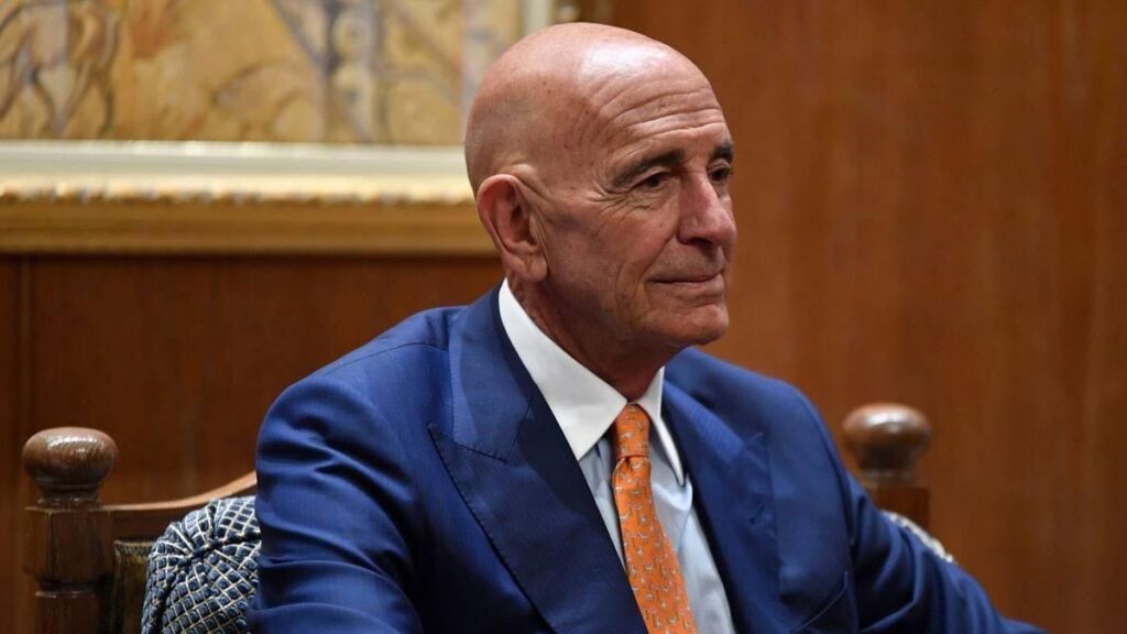 Tom Barrack ağzındaki baklayı çıkardı: ‘YPG müttefikimiz oldu’