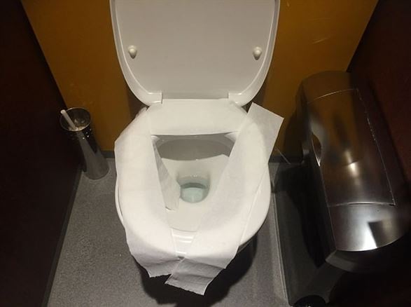 Tuvalet oturaklarından hastalık bulaşır mı: 40 yıllık sağlıkçı son noktayı koydu