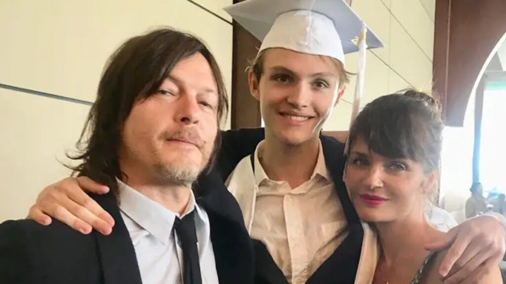 Ünlü çiftin manken oğlu  sevgilisini boğmaya kalktı