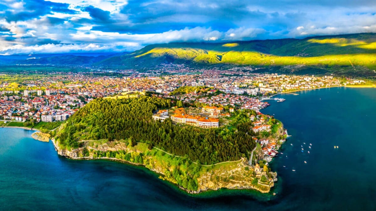 Vize yok, hayat sudan ucuz, doğası cennet: Tatile diye giden Türkler oraya yerleşiyor