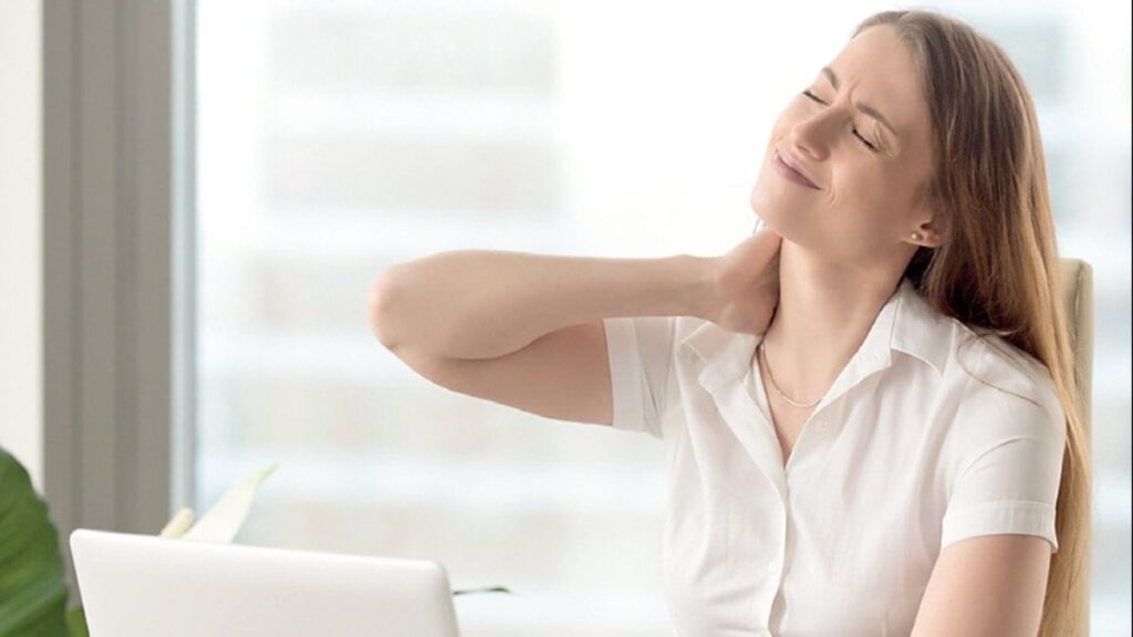 Yeni bir hastalığımız daha oldu…‘TEKNOLOJİ BOYNU’