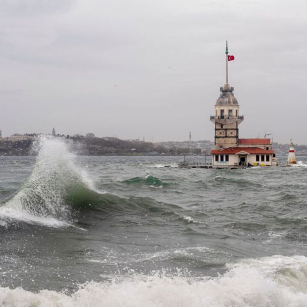 2 bölgede sağanak var… 11 kent için ‘sarı’ kodlu fırtına alarmı!