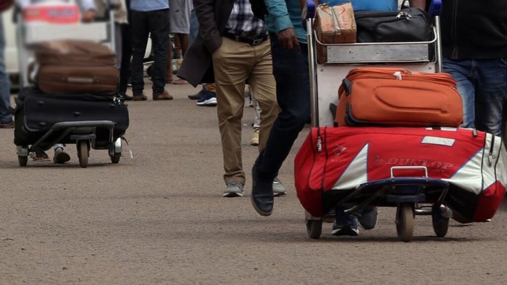 2 çocuğunu öldürdü, 4 yıl bavulda sakladı