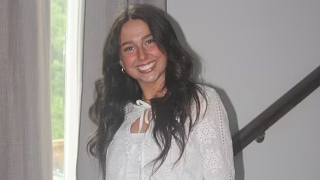 20 yaşındayken kendi ikiz kardeşini doğurdu