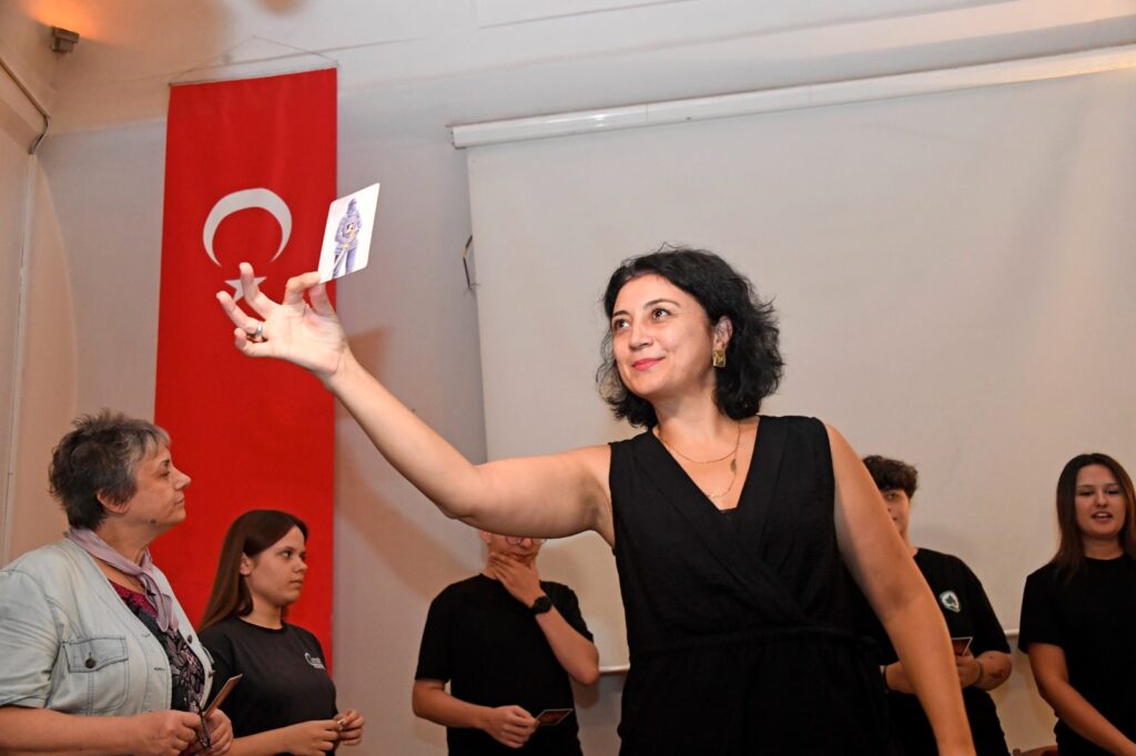 Osmangazi Belediyesi okutarak öğretiyor