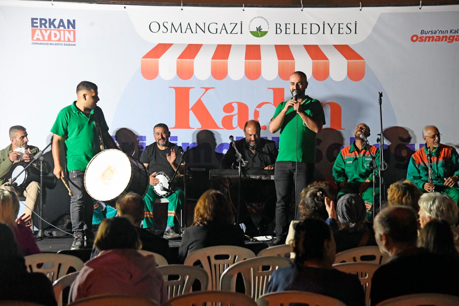 Bu sokakta eğlence ve alışveriş bir arada