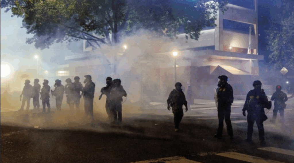 ABD’de terör operasyonu: Trump askerlerini sokağa sürüyor