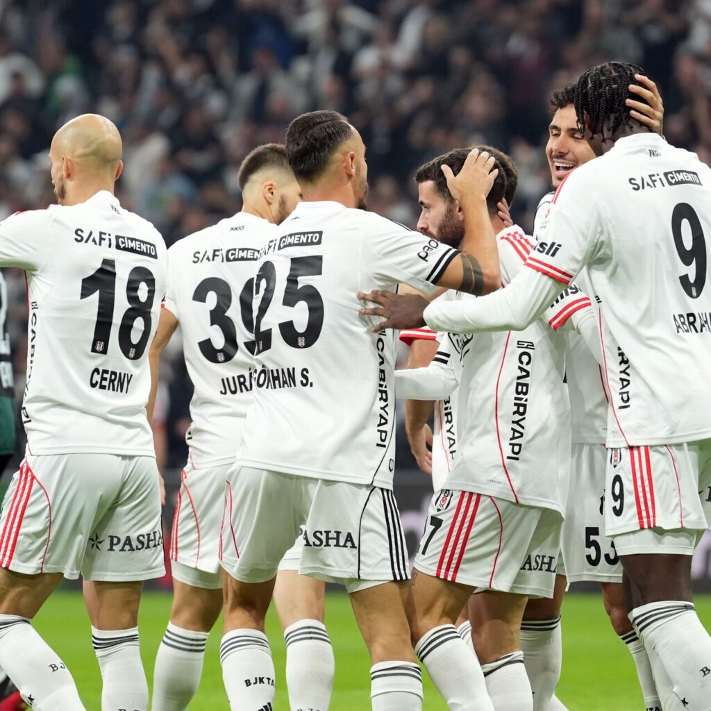 Beşiktaş 3 puanı 3 golle aldı!