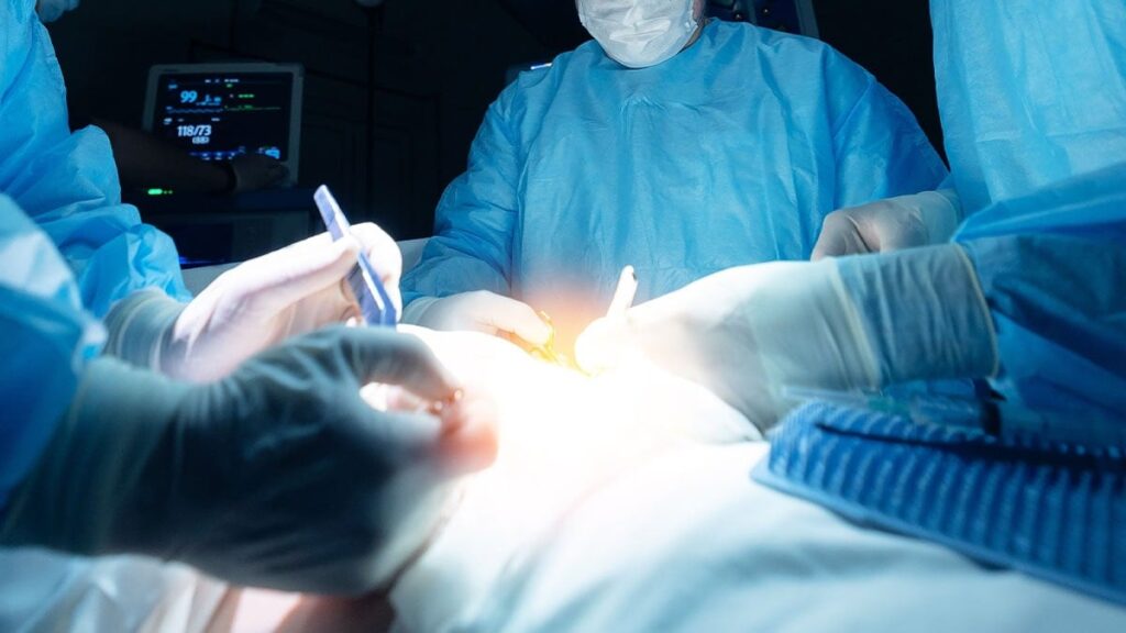 Böyle hatayı amatörler yapmaz: Ameliyattan uyandığında dünyası başına yıkıldı