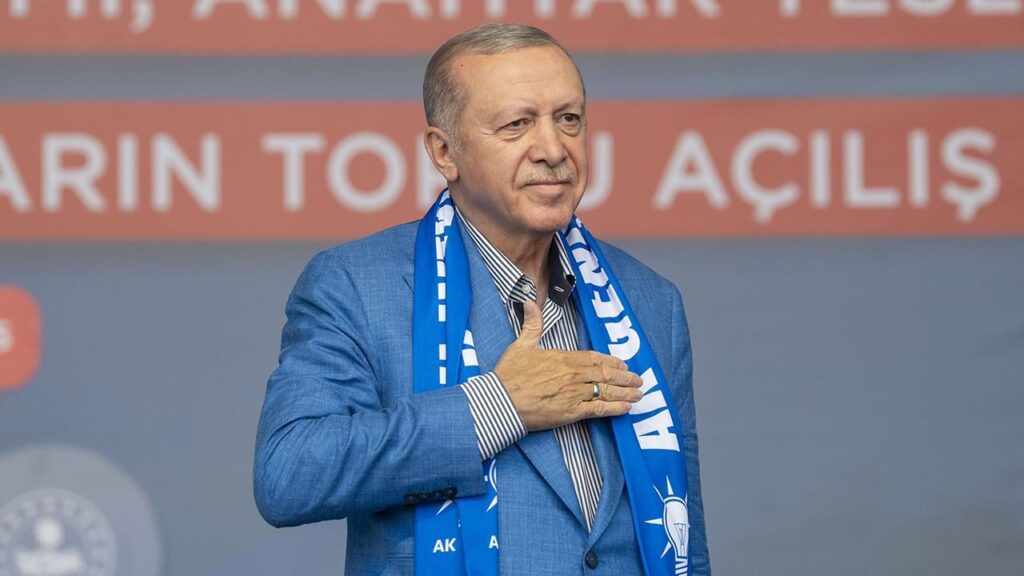 Cumhurbaşkanı Erdoğan’dan Özgür Özel’e: “Selefi Bay Kemal de böyleydi!”