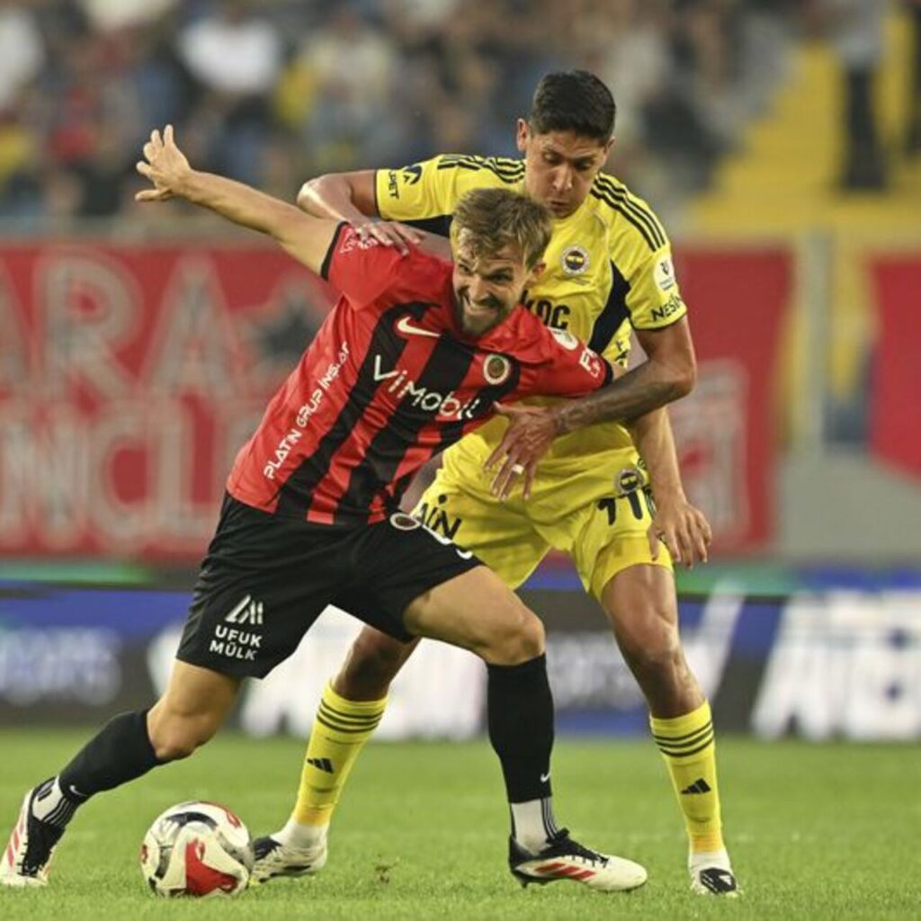 Fenerbahçeli Alvarez’e büyük onur!