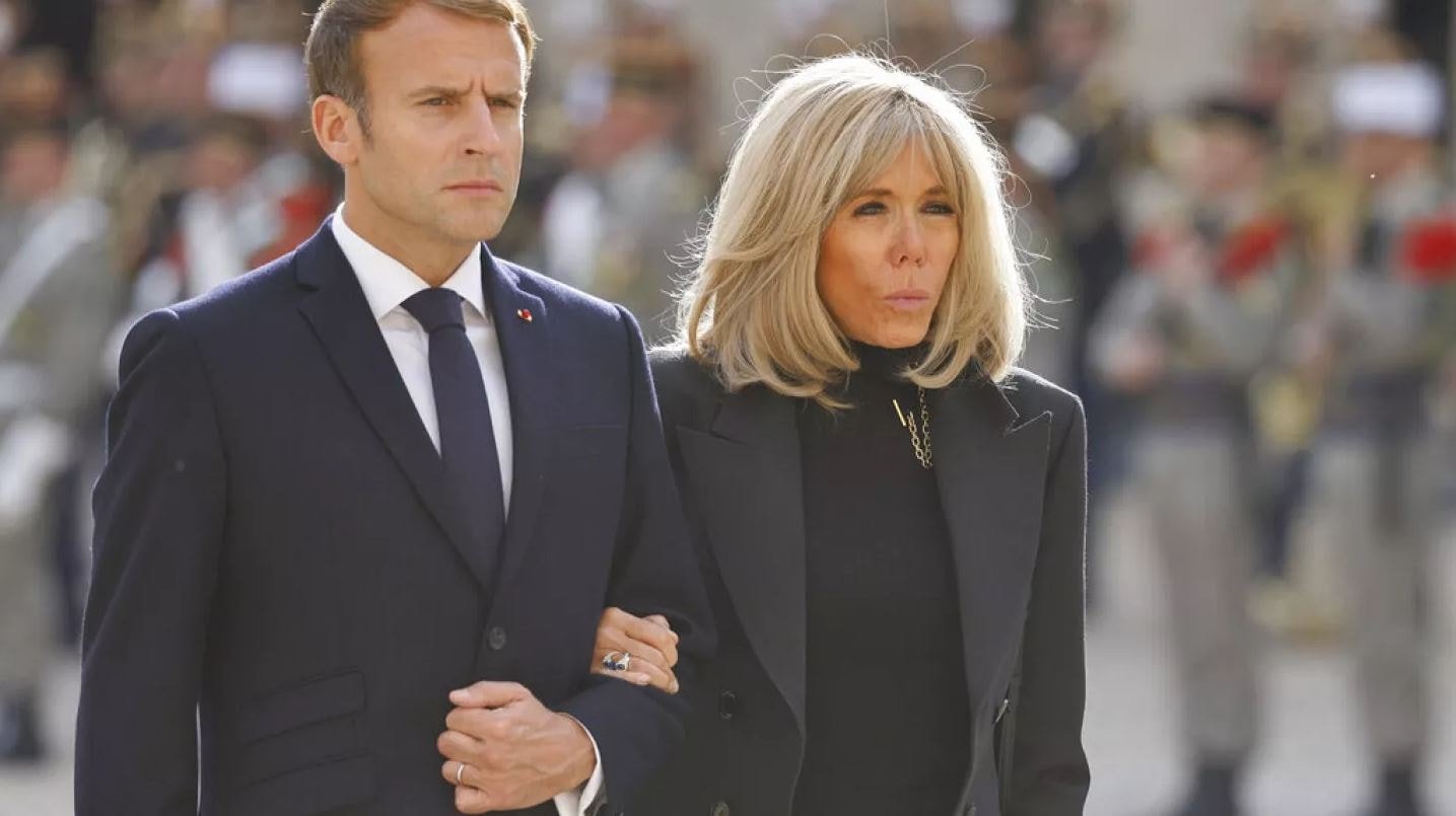 First Lady’nin erkek olduğu iddia edilmişti! Macron eşinin kadın olduğunu ispat edecek