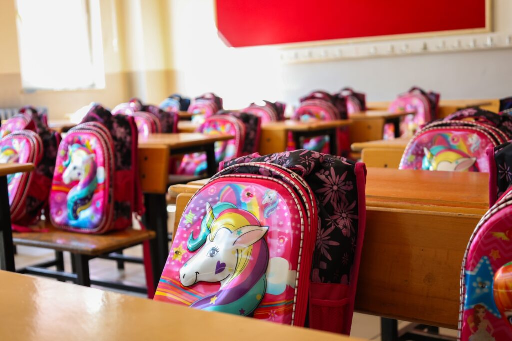 Gemlik Belediyesi’nden 1. Sınıf Öğrencilerine Kırtasiye Desteği