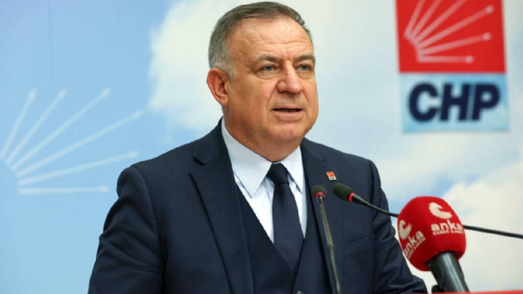 Gökhan Zeybek’ten YSK kararlarının ardından açıklama: “Bir garabete imza attı!”