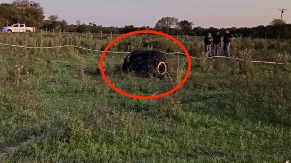 Gökyüzünden tüylü bir cisim fırlayarak köyün ortasına düştü: Gören şoke oluyor