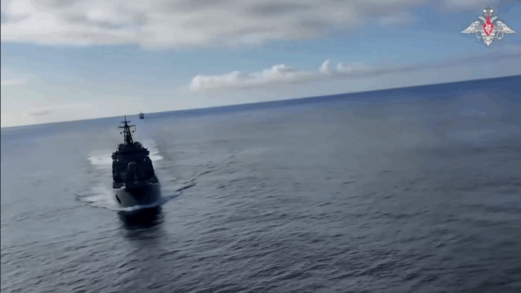 İHA’larıyla kriz yaratan Rusya, füzeleriyle şov yaptı