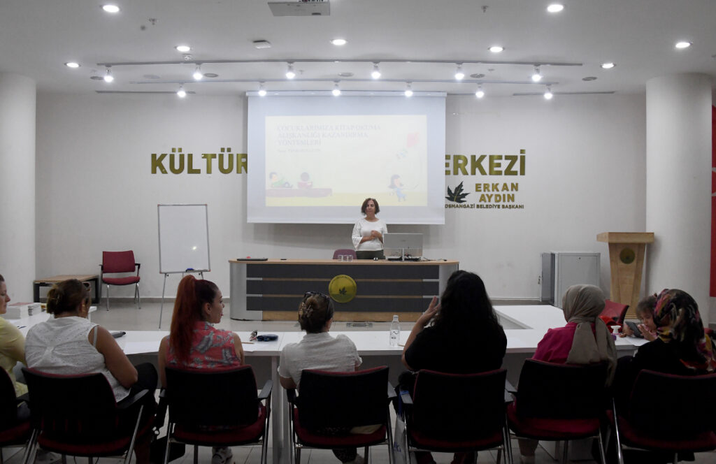 Osmangazi Belediyesi’nden velilere özel kitap atölyesi
