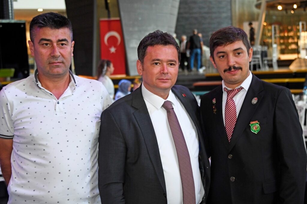 Osmangazi Belediyesi gazileri en özel günlerinde unutmadı