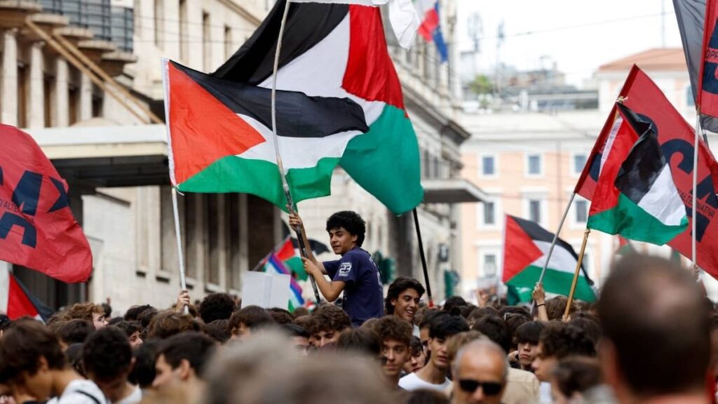 İtalya hükümeti Filistin’i tanımadı, sokaklar karıştı