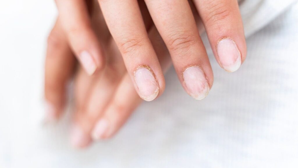 Kadınların çok tercih ettiği oje yasaklandı