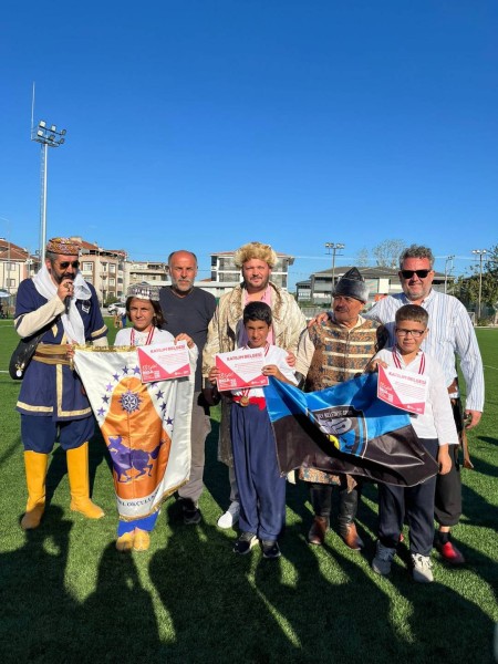 Karacabeyli sporcular Okçuluk Turnuvası’nda gururlandırdı