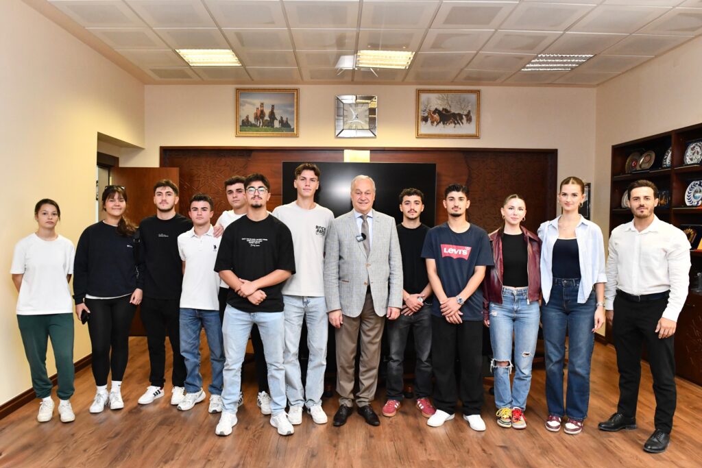 Mustafakemalpaşa Belediyesi’nden Büyük Gurur: 17 Öğrenci MSÜ ve BESYO Kazandı