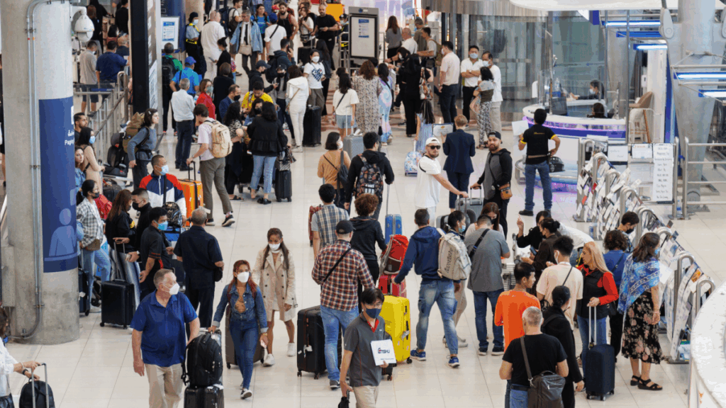 O ülke vizeyi kaldırdı: Valizini kapan akın ediyor