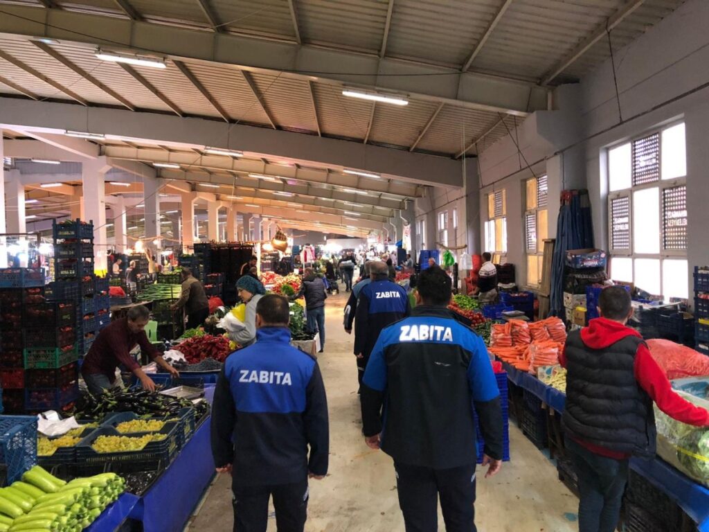 Orhangazi Belediyesi Kapalı Pazar Yerinde Denetimleri Aralıksız Sürdürüyor