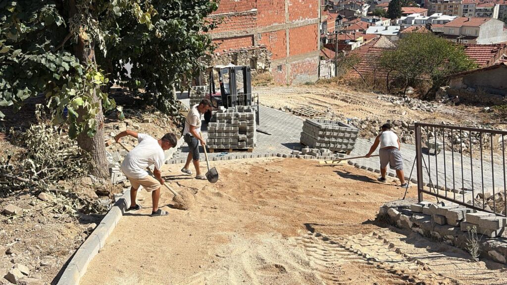 Orhaniye Mahallesi’ne 2 Bin Metrekare Taş Parke