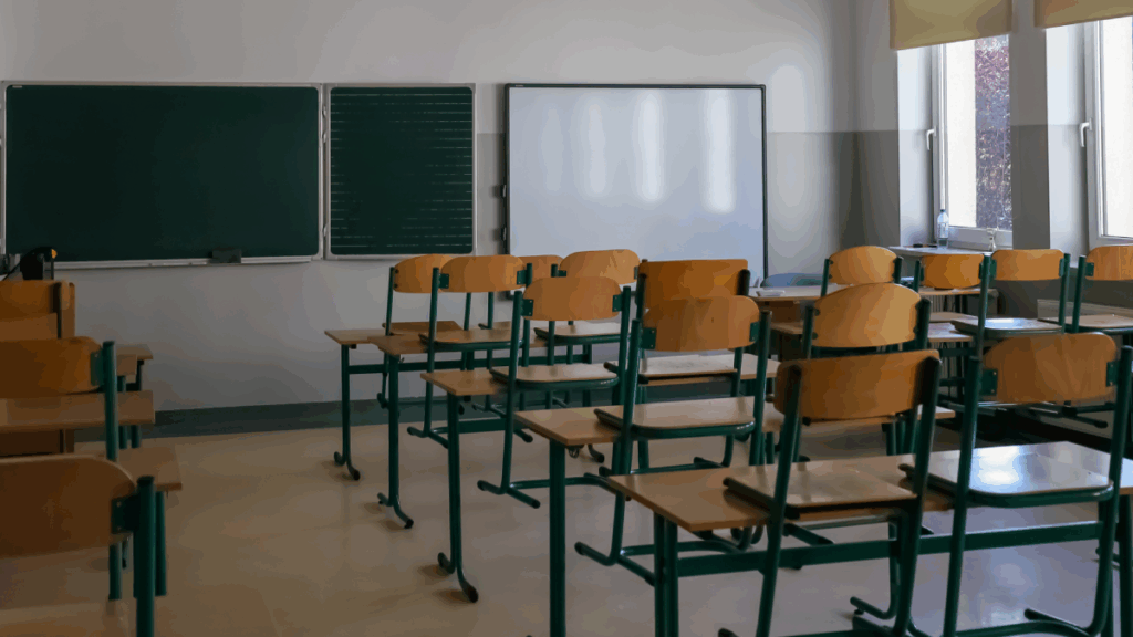 Ortaokullarda yasaklandı: Artık okula sokmayacaklar