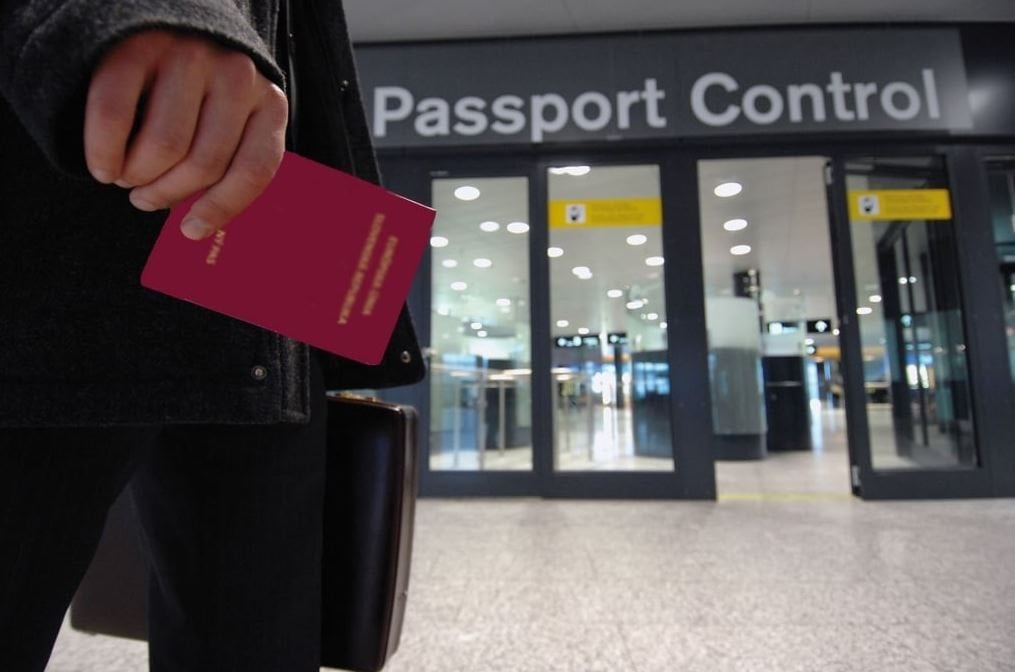 Pasaportlarda bir devir sona eriyor! Yeni uygulama 12 Ekim’de hayata geçecek