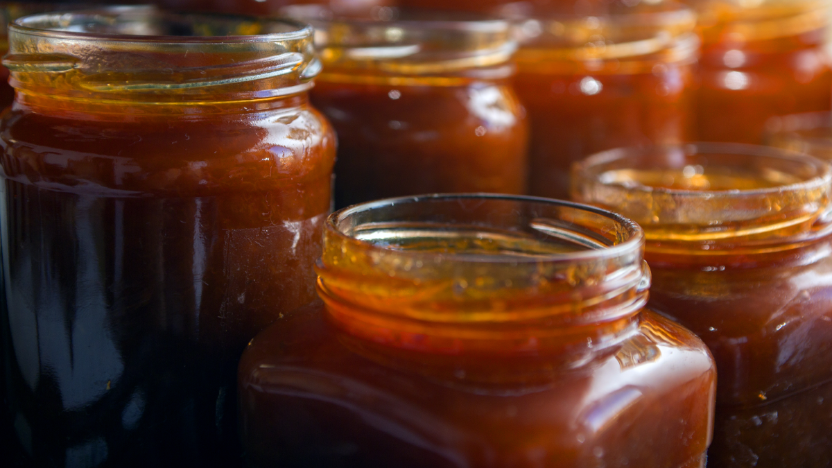 Pekmez yüzünden 21 kişi canından oldu: Kokusu bölgeden halen gitmiyor