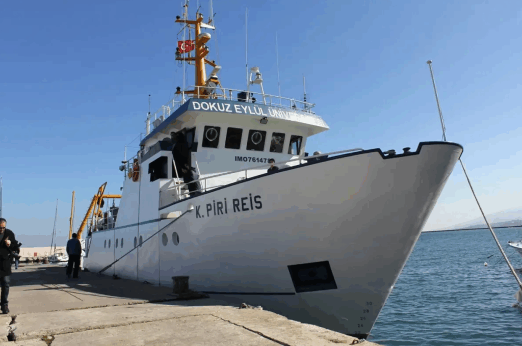 Piri Reis araştırma gemisine karşı Yunan ordusu ayağa kalktı