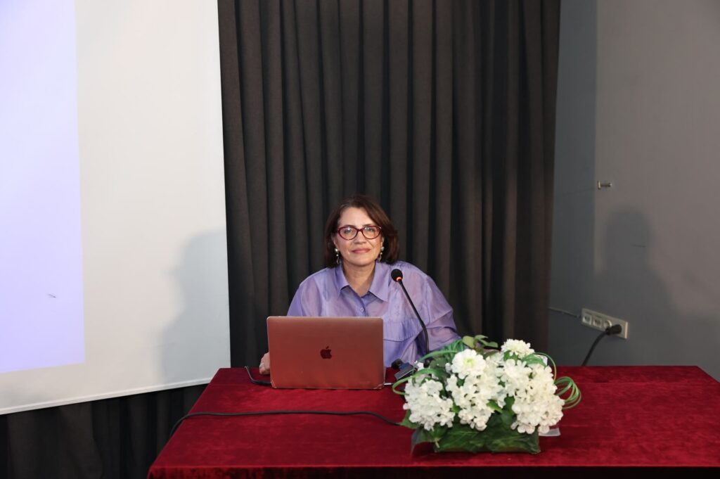 Prof. Dr. Varlı “Müziğin Sessiz Siyaseti”ni anlattı: “Müzik Asla Tarafsız Değildir”