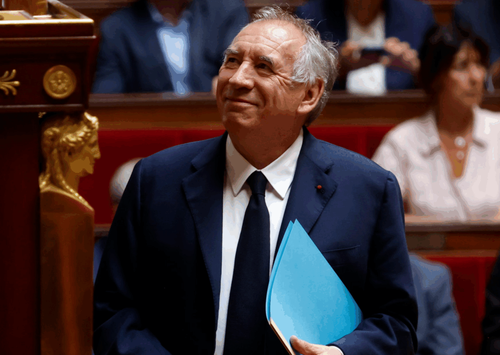 Üçüncüsü de dayanamadı: Fransa’da bir başbakan daha istifa etti