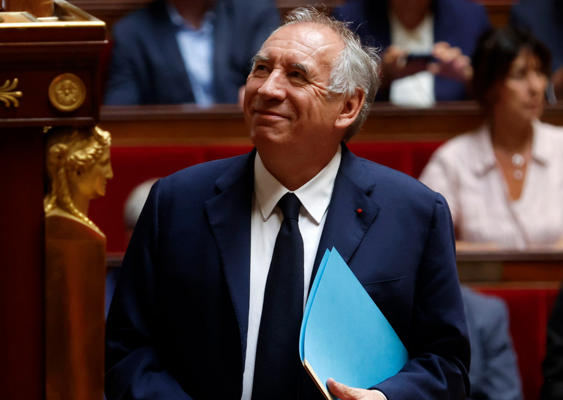 Üçüncüsü de dayanamadı: Fransa’da bir başbakan daha istifa etti