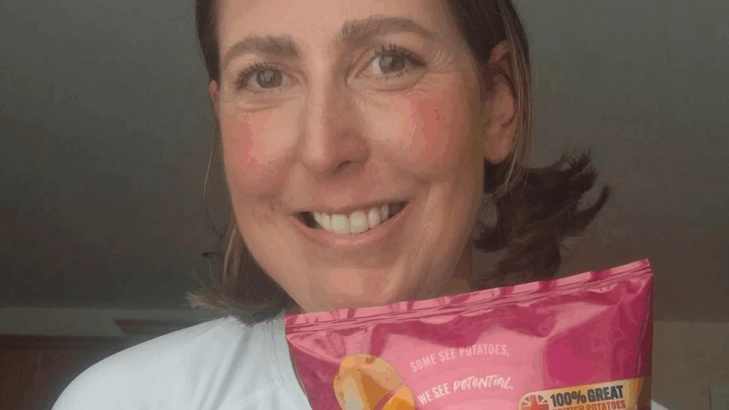 Yediği cips hayatını kurtardı