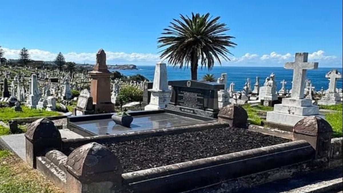 Yok böyle fırsatçılık! Mezarlıkta yer kalmayınca 6.5 milyon liraya satışa çıkardılar