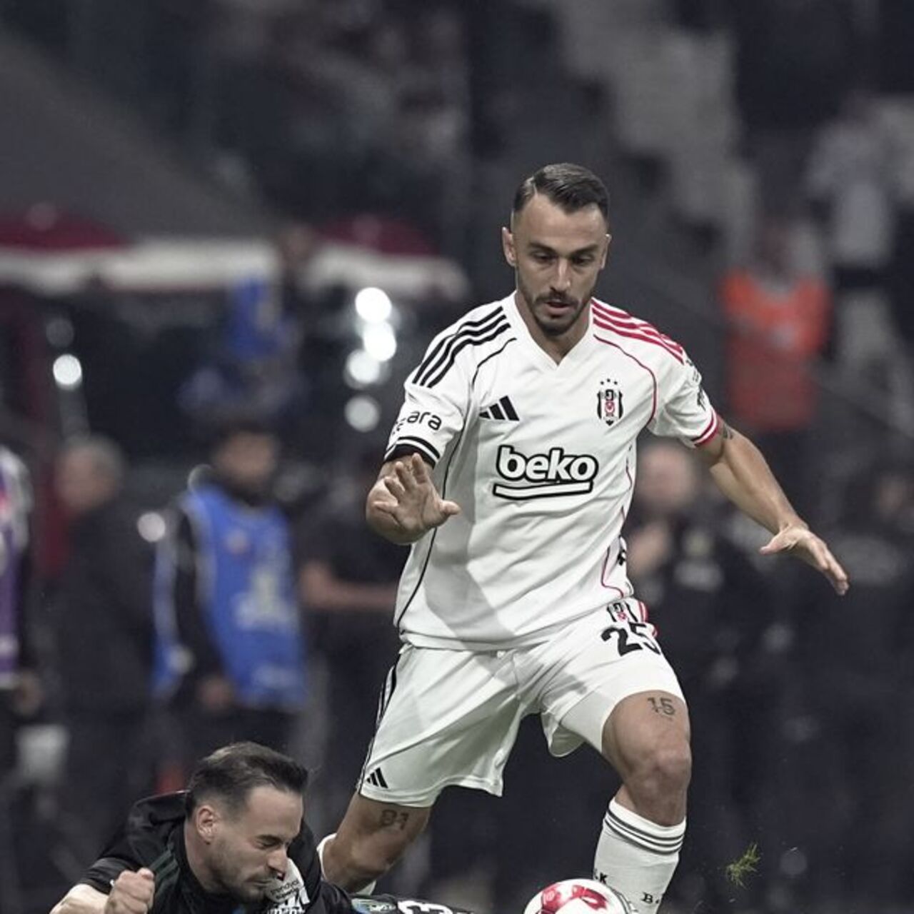 Yukarıya tırmanmak istiyoruz