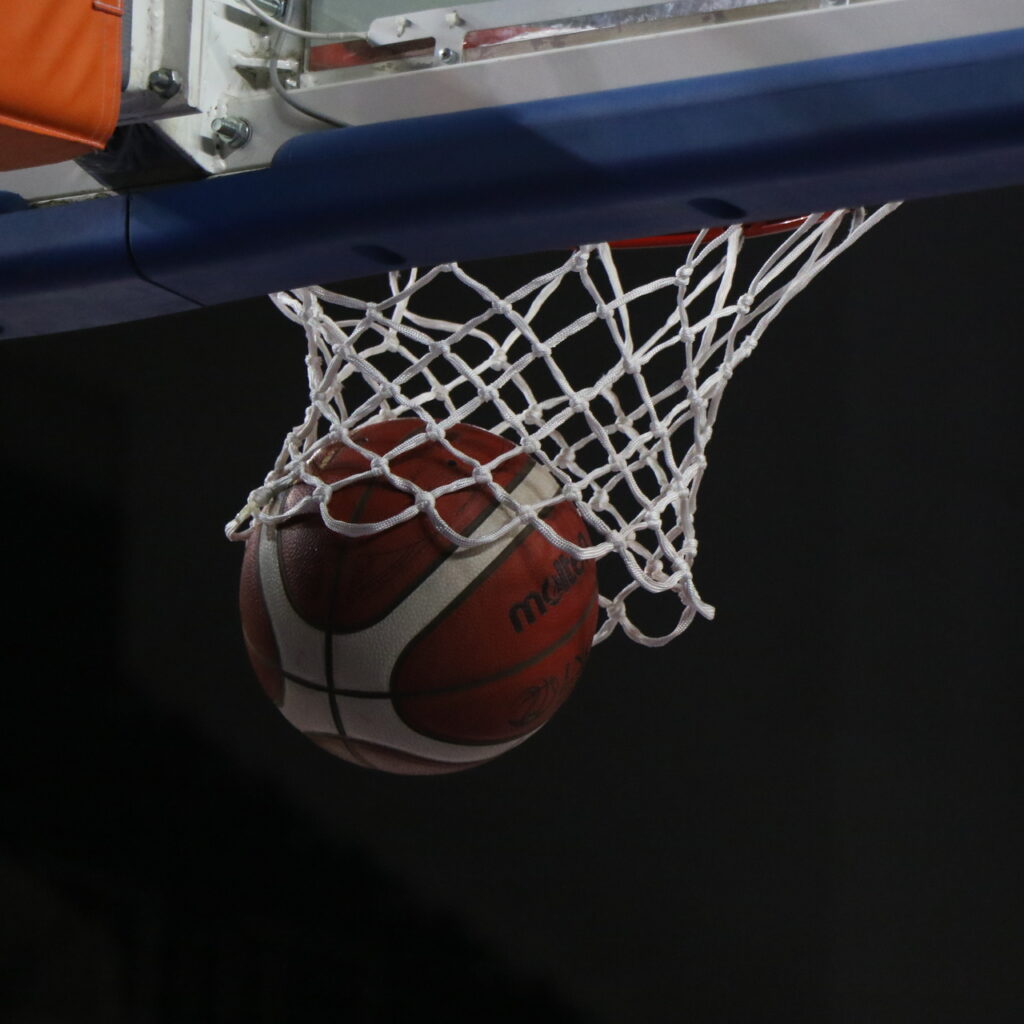 Yunanistan lider, son şampiyon İspanya’dan veda!