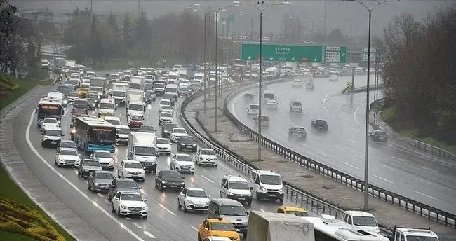 İstanbul’da yağmur ve trafik!