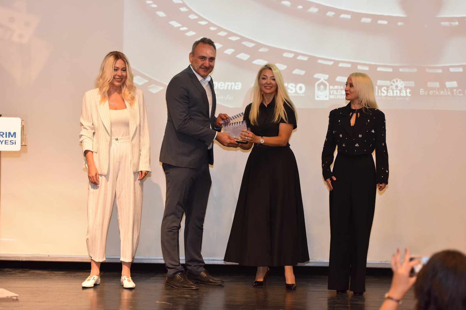 Sinemaseverler Yıldırım’da buluştu