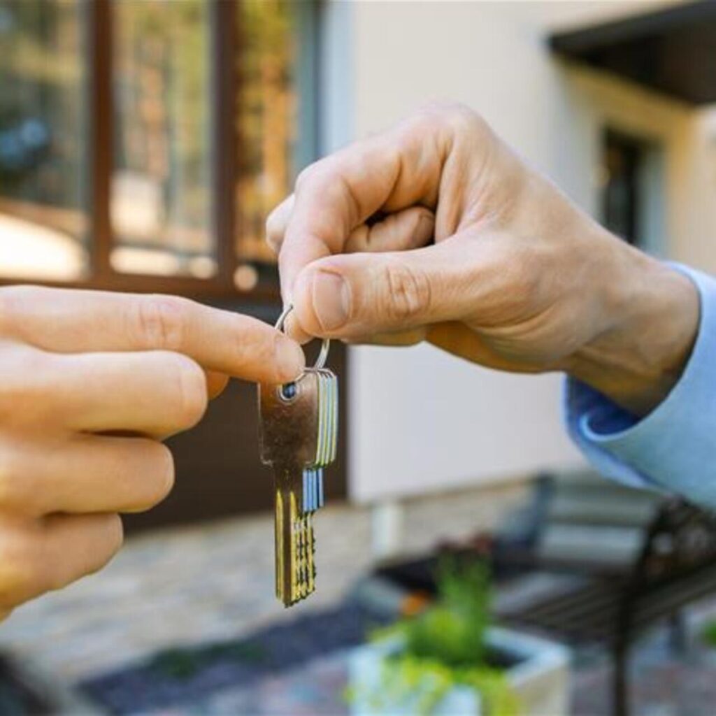 ‘Emekliye kiralık değildir’ ilanına ceza